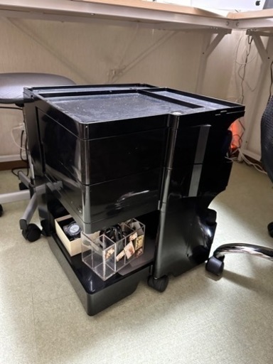 ボビーワゴンブラック2段