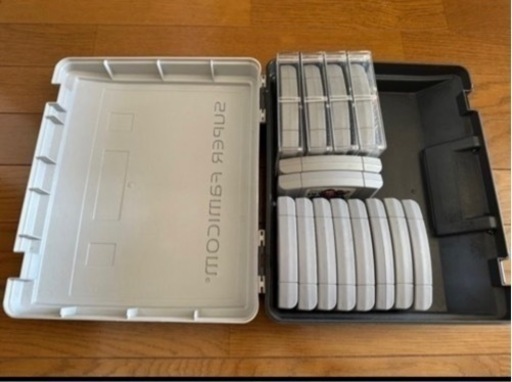 Nintendo64 本体1個  コントローラー3個 カセット14個