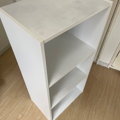3段収納棚の画像