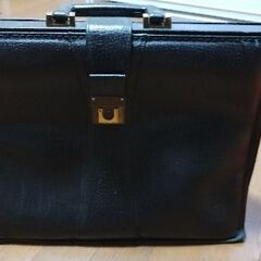 本皮製クラッチバッグ