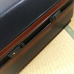 大型キャリーバッグ　ジャンク品の画像