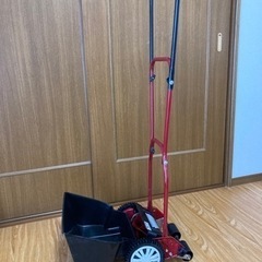 値下げ！手動芝刈り機