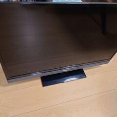 東芝液晶テレビ（32インチ、ハイビジョン）
