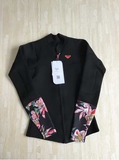 レディース　タッパーLサイズ　ロキシー　1mm 新品