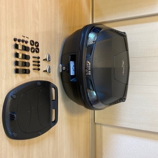 GIVIリアTOPケース