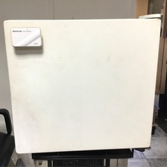 ミニ冷蔵庫無料で差し上げます。free mini fridge