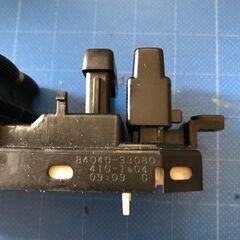 ヴォクシーZRR７０の運転席側スイッチの画像