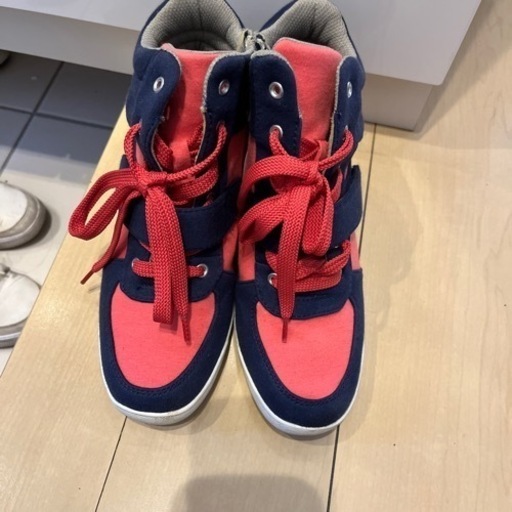 レディーススニーカー24cm美品
