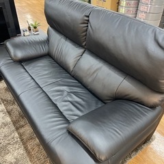 クラスティーナ 2.5人掛けソファ