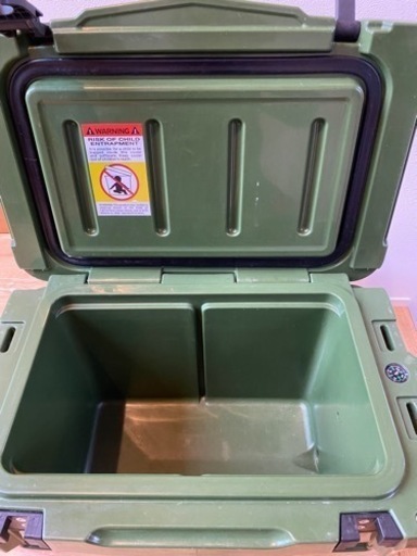 アイスランドクーラーボックス　20QT　18.9L