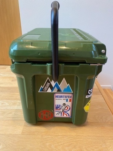 アイスランドクーラーボックス　20QT　18.9L