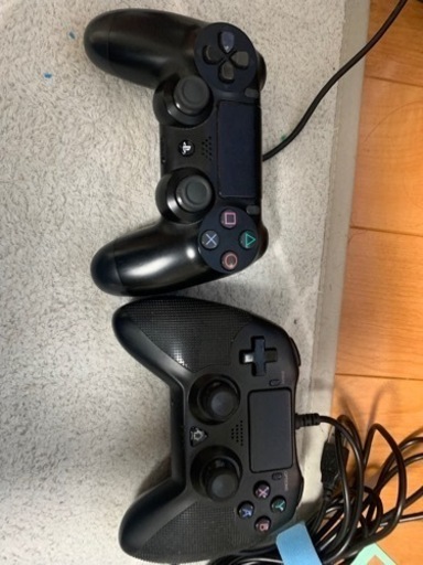 値下げしました。来週まで。30日に掲載終了します。プレステ4CUH-2200フルセット(ソフト、1TBハードディスク付き)