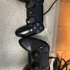 値下げしました。来週まで。30日に掲載終了します。プレステ4CUH-2200フルセット(ソフト、1TBハードディスク付き)の画像