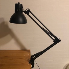 デスクランプ　無料で差し上げます