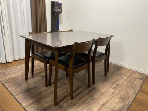 ダイニングテーブル