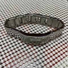 (取り引き中)guessブレス腕時計未使用　　交換希望の画像