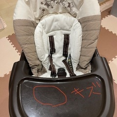 【値下げ】ネムリラ　コンビ　ハイローチェアの画像