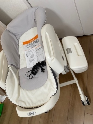 (取引中)combi ハイ&ロー スイングラック 電動バウンサー