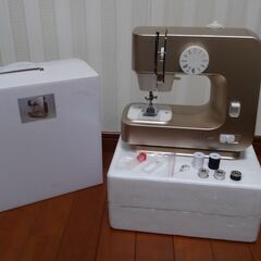 簡易電動ミシン　ヌエッタ　中古です。