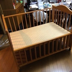 ベビーベッド