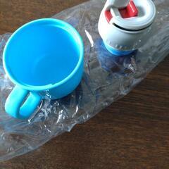 トミカ　保温保冷水筒の画像