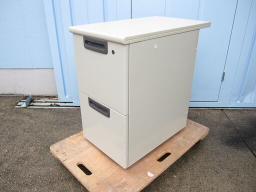 2段脇机　ニューグレー　プラス製　鍵無し・作成可能880円/本