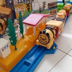 プラレール＆くまのプーさんハニーカー