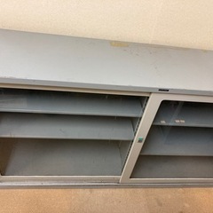 商品ガラス棚0円