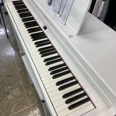 Roland電子ピアノRP701の画像