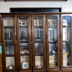 アンティーク　本棚　飾り棚大容量　