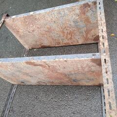 スチール製棚　サビの画像