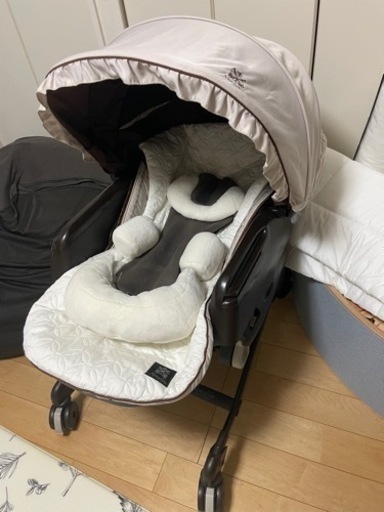combi ネムリラ AUTO SWING プレミアムダッコプラス エッグショック