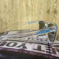 オークリー　OAKLEY フロッグスキン　偏光　ブルーレンズ　クリアの画像
