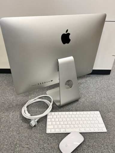 iMac　21.5インチ　Corei5  1.6GHz ( Late 2015) MK142J/A