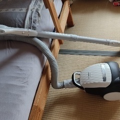 家庭用品を販売しています! 掃除機、オーブン、洗濯機の画像