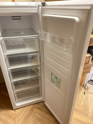 【値下げしました】急速冷凍付き142ℓスリム冷凍庫で氷も素早く霜取り不用