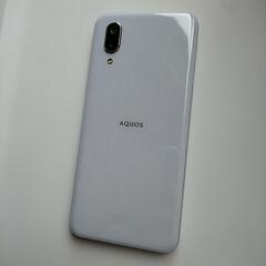 スマートフォン② 動作良好 SIMフリー AQUOS sense3 plus ホワイト 高性能 充電器などフル装備 携帯電話 アクオス スマホ ※3ヶ月保証の画像