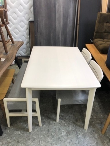 ホワイトダイニングセット