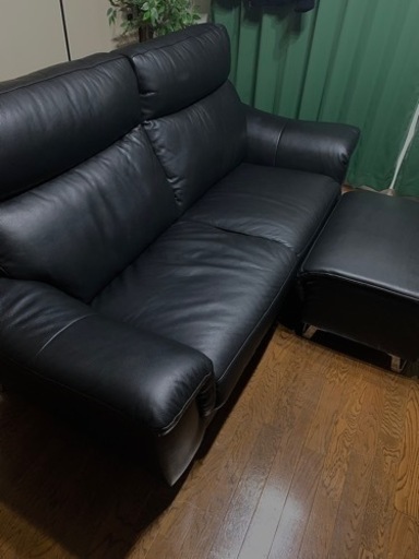 【定価33万円超】高級3Pレザーソファ+オットマン+レザーケアキット（4ヶ月程前購入品）