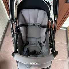 Apricaベビーカー1500円で売ります！