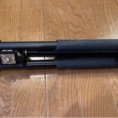 SLIK エアリー　L100 トラベラー三脚　1Kgを切る超軽量な三脚の画像