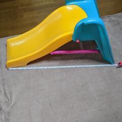 すべり台小さい子ども用の画像