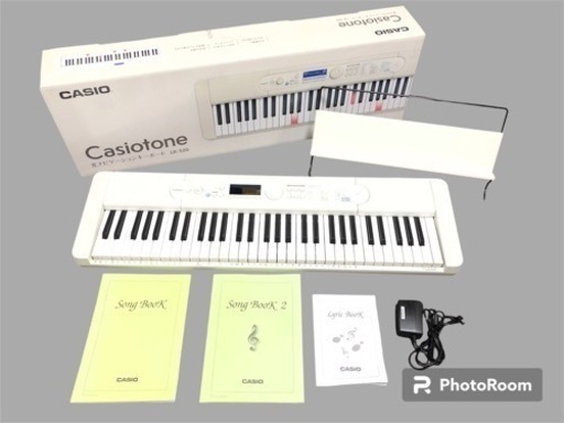 【超美品❗️】CASIO カシオ 電子ピアノ LK-520 光ナビゲーション機能搭載 250曲内蔵 61鍵盤 タッチレスポンス 21年