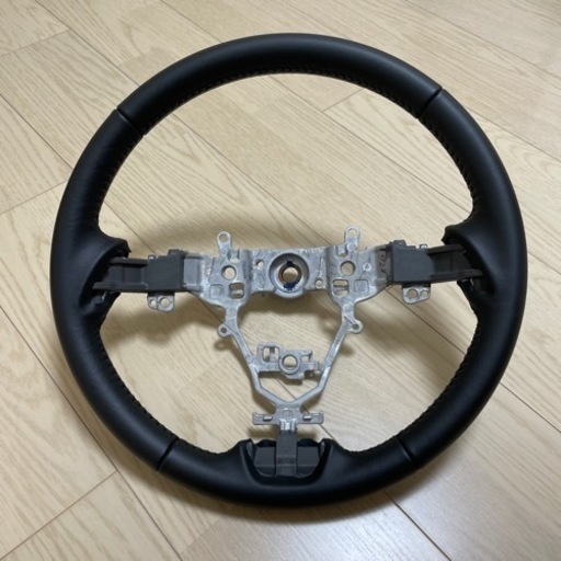 スズキ ジムニー jb64/jb74 純正ステアリング 新車外し