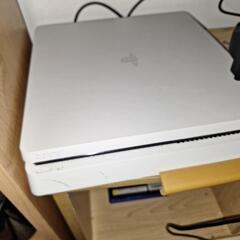 ps4本体　おまけソフト三本の画像