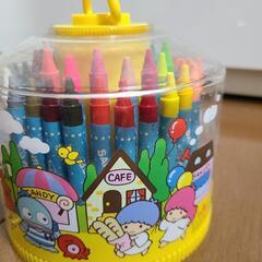 サンリオのクレヨン48色セットの画像