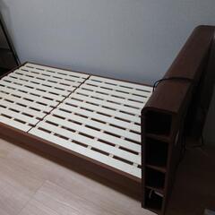 ベッドフレーム ニトリ シングル　コンセント付の画像