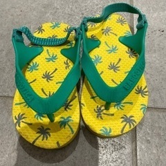 子ども　ビーチサンダル　海　プール用品　キッズサンダル
