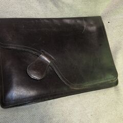 本革製カバン：黒