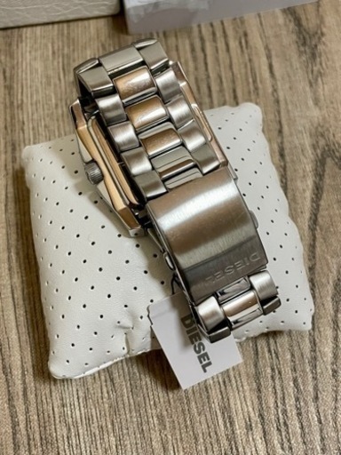 [ほぼ未使用/付属品完備+5コマ] DIESEL(ディーゼル)DZ-1380/稼働品/極美品/腕時計